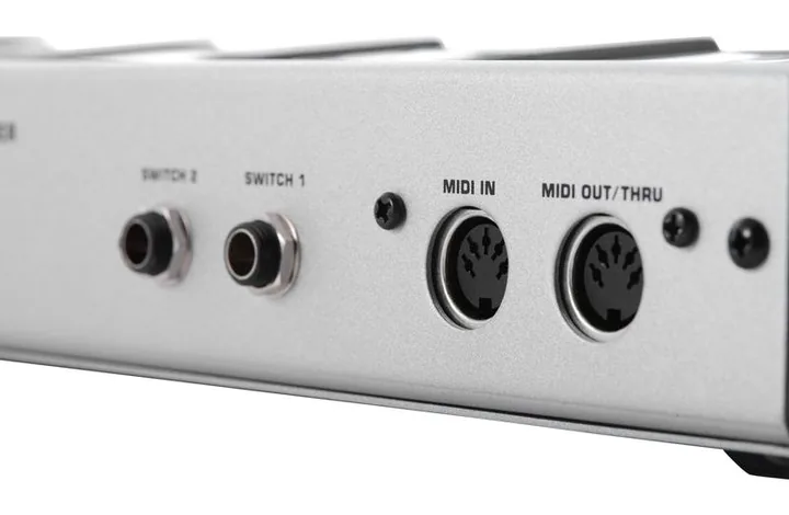 Behringer FCB1010, krata głośnika