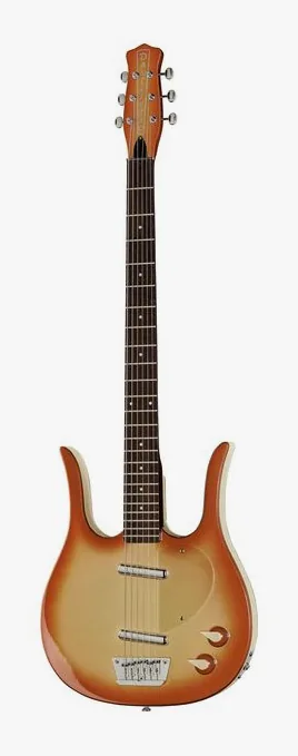 Danelectro 58 Longhorn Baritone CB ujęta od przodu na neutralnym tle