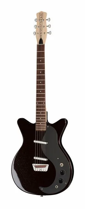 Danelectro Classic 59 Maroon Silver Glitt ujęta od przodu na neutralnym tle