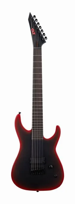 ESP LTD M-7B HT Black Metal II z bliska od przodu