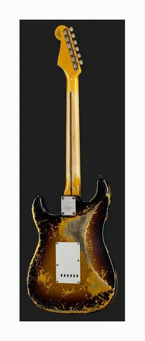 Fender 56 Strat Black Relic z bliska od przodu