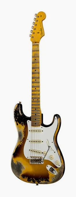 Fender 56 Strat 2CS Super Heavy Relic sfotografowana frontalnie