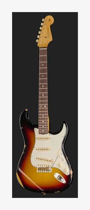 Fender 65 Strat CAR JM Relic ujęta od przodu na neutralnym tle