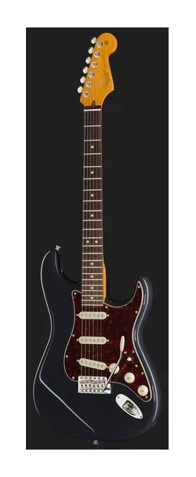 Fender Am Pro Clsc Strat RW FBLK, przetworniki i gałki regulacji