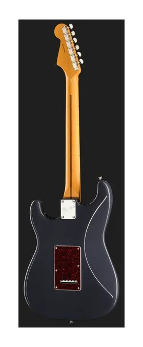 Fender Am Pro Clsc Strat HSS MN FBLK, profil boczny korpusu