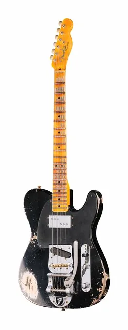 Fender LTD CuNife Tele HR Aged Black sfotografowana frontalnie