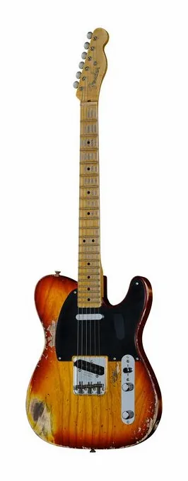 Fender 1951 Nocaster Aged Cherry B sfotografowana frontalnie