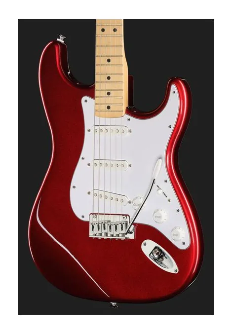 Fender Standard Strat HSS LRL BPG BLK sfotografowana frontalnie