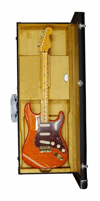 Fender Stratocaster Deluxe Flame SOT widziana od przodu