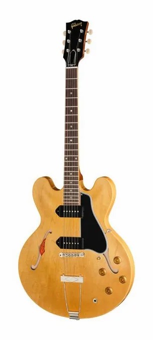 Gibson 1959 ES-330 Reissue VN ujęta od przodu na neutralnym tle