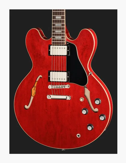 Gibson ES-335 Figured Blood Moon sfotografowana frontalnie