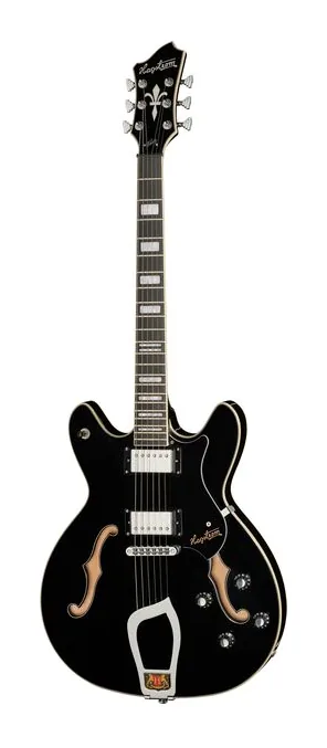 Hagstrom Viking Black ujęta od przodu na neutralnym tle