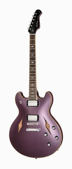 Harley Benton HB-35TL Tesla Burgundy ujęta od przodu na neutralnym tle