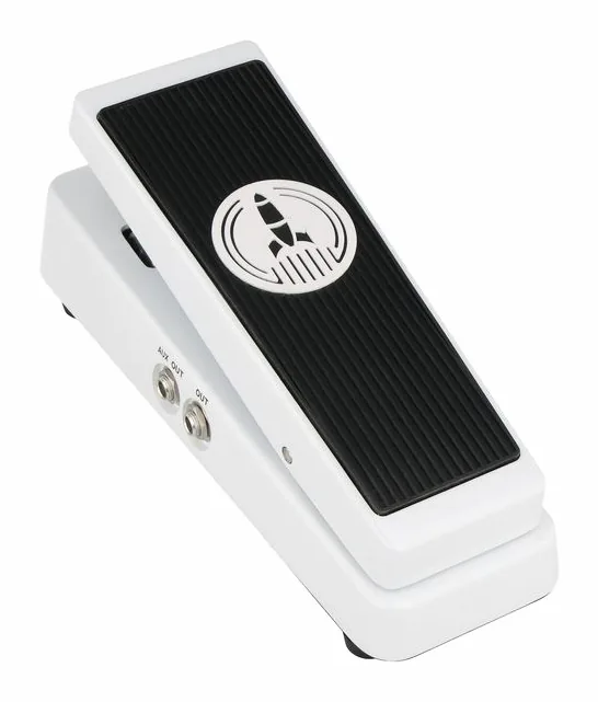 Harley Benton Space Volume, footswitch z bliska