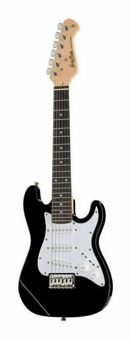 Harley Benton ST-Junior BK Standard Series sfotografowana frontalnie