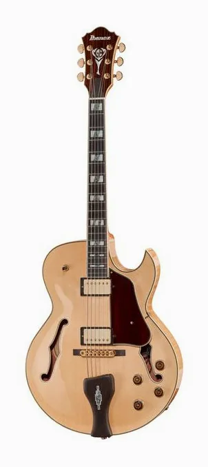 Ibanez LGB30-NT sfotografowana frontalnie