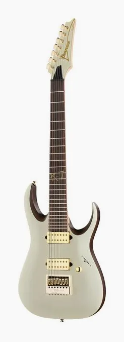 Ibanez K7YANG ujęta od przodu na neutralnym tle