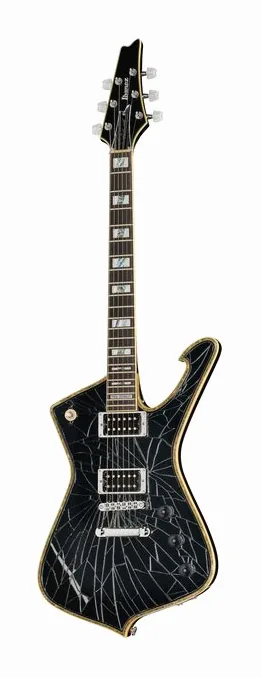 Ibanez PS3CM ujęta od przodu na neutralnym tle