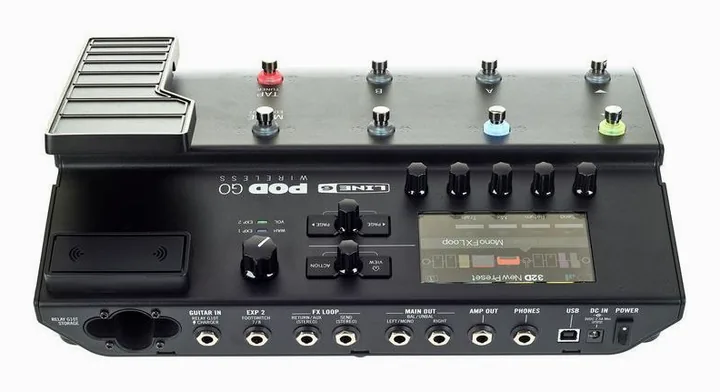 Line6 Pod GO Wireless, wejścia i wyjścia z boku