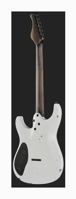 Mayones Guitars Aquila Cardinal Aged, mostek i klucze strojcze