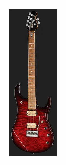 Music Man JP15 Baritone BFR Cherry CS, korpus i lakier z bliska