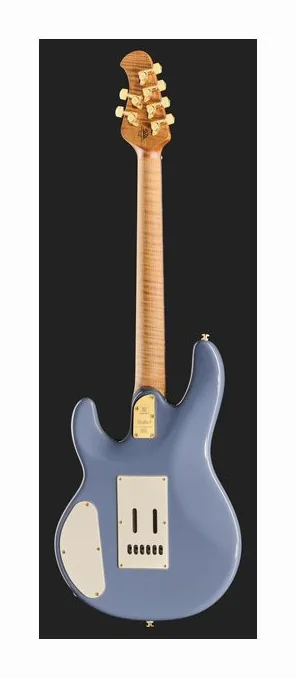 Music Man Stingray II Cory Wong Deluxe sfotografowana frontalnie