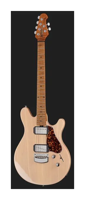 Music Man Valentine Trans Buttermilk, korpus i lakier z bliska
