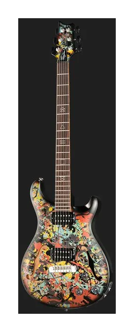 PRS SE Ed Sheeran Orange Tiger SB ujęta od przodu na neutralnym tle
