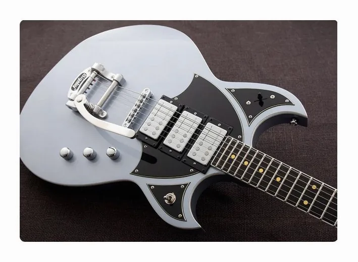 Reverend Reeves Gabrels Space.Supr. MSF, tył korpusu