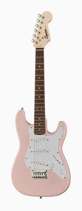 Squier Mini Stratocaster IL PK ujęta od przodu na neutralnym tle