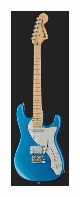Squier Paranormal Strat Deluxe VWT ujęta od przodu na neutralnym tle