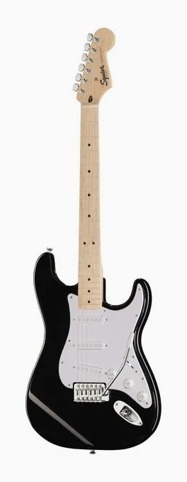 Squier Sonic Strat MN Black ujęta od przodu na neutralnym tle