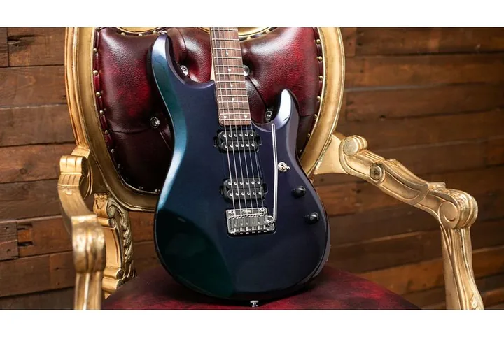 Sterling by Music Man John Petrucci JP60 MDR, profil boczny korpusu