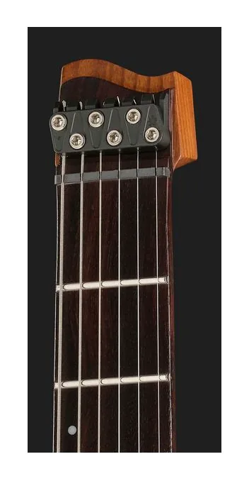 Strandberg Boden Essential 6 Coral Pink, korpus i lakier z bliska
