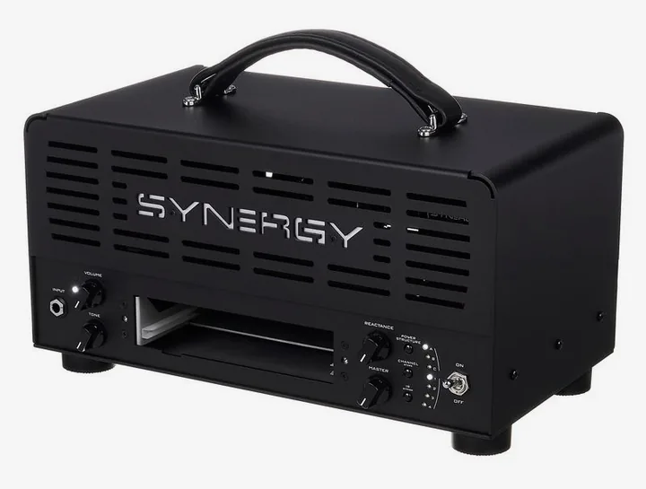 Synergy SYN-20IR Head z bliska od przodu