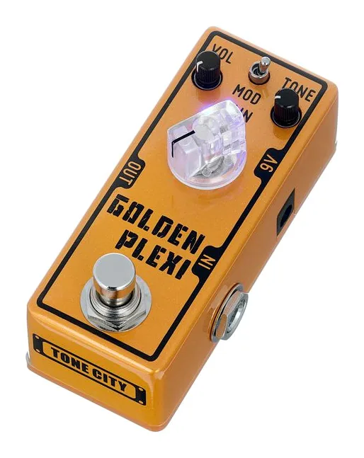 Tone City Golden Plexi V3 Distortion, footswitch z bliska