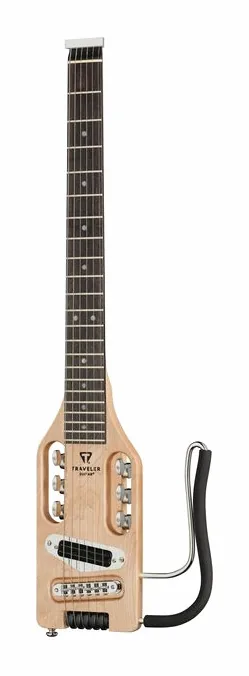 Traveler Guitar Electric Ultra-Light Maple ujęta od przodu na neutralnym tle