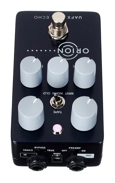 Universal Audio UAFX Orion Tape Echo, złącza z tyłu urządzenia
