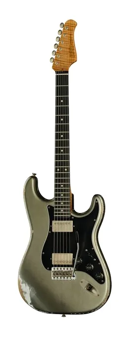Xotic Guitars XSC-3 Pepper Gray Heavy Aged ujęta od przodu na neutralnym tle