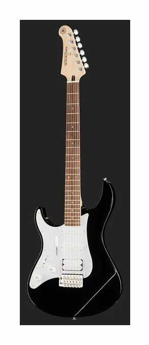 Yamaha Pacifica 112JL YNS ujęta od przodu na neutralnym tle